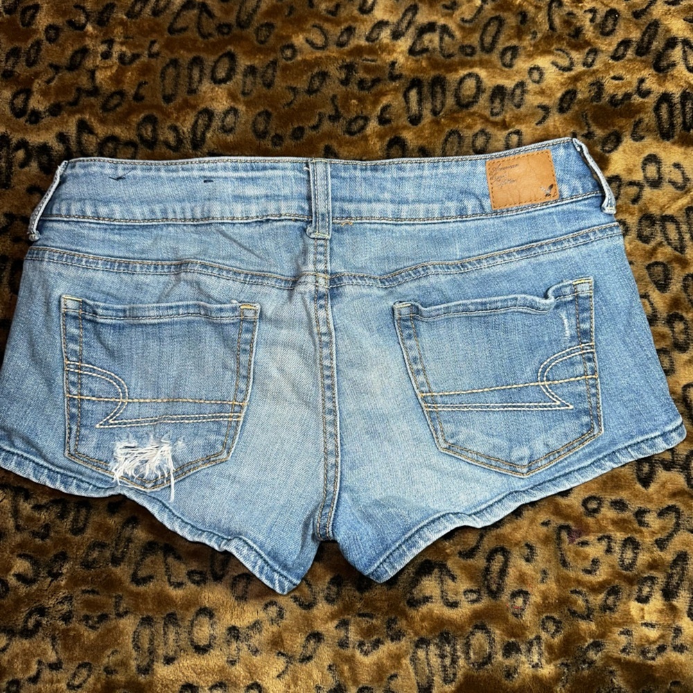 American Eagle Denim Shorts Women’s 4 Distressed Cutoff 2011 AEO - Picture 2 of 8